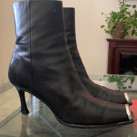 CALVIN KLEIN 205W39NYC Wilamiona Metal Trimmed Heeled Boots - Picture 5 of 13